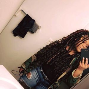 Meet your Posher, Andrea